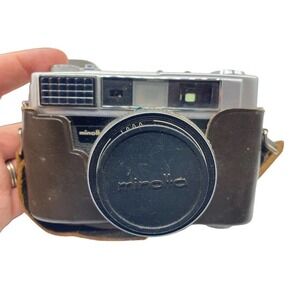 Minolta AL 35mm Film Rangefinder Camera w/Leather Case UNTESTED As Is Vintage